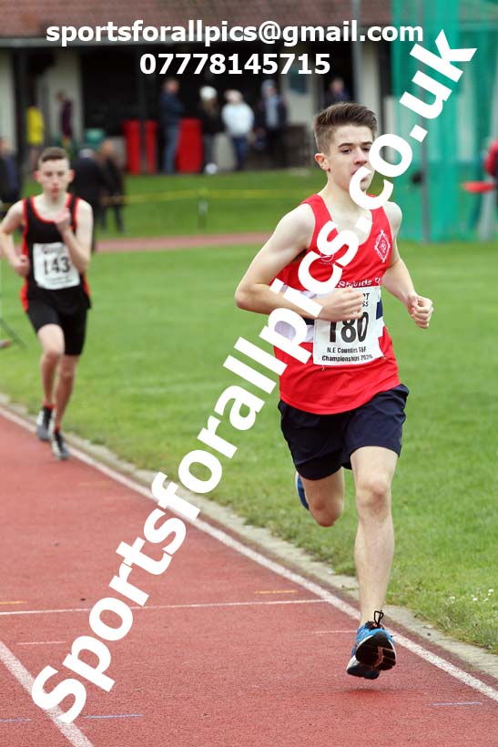 800 metres, NECAA Open Meeting, Morpeth, Sunday, October 18th. David T. Hewitson/Sports for All Pics